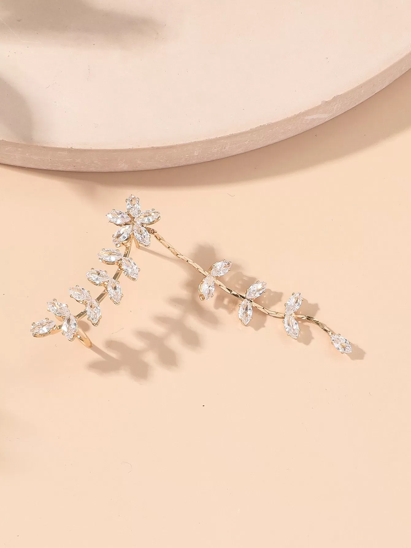 1pc Cubic Zirconia Flower Decor Drop Earring