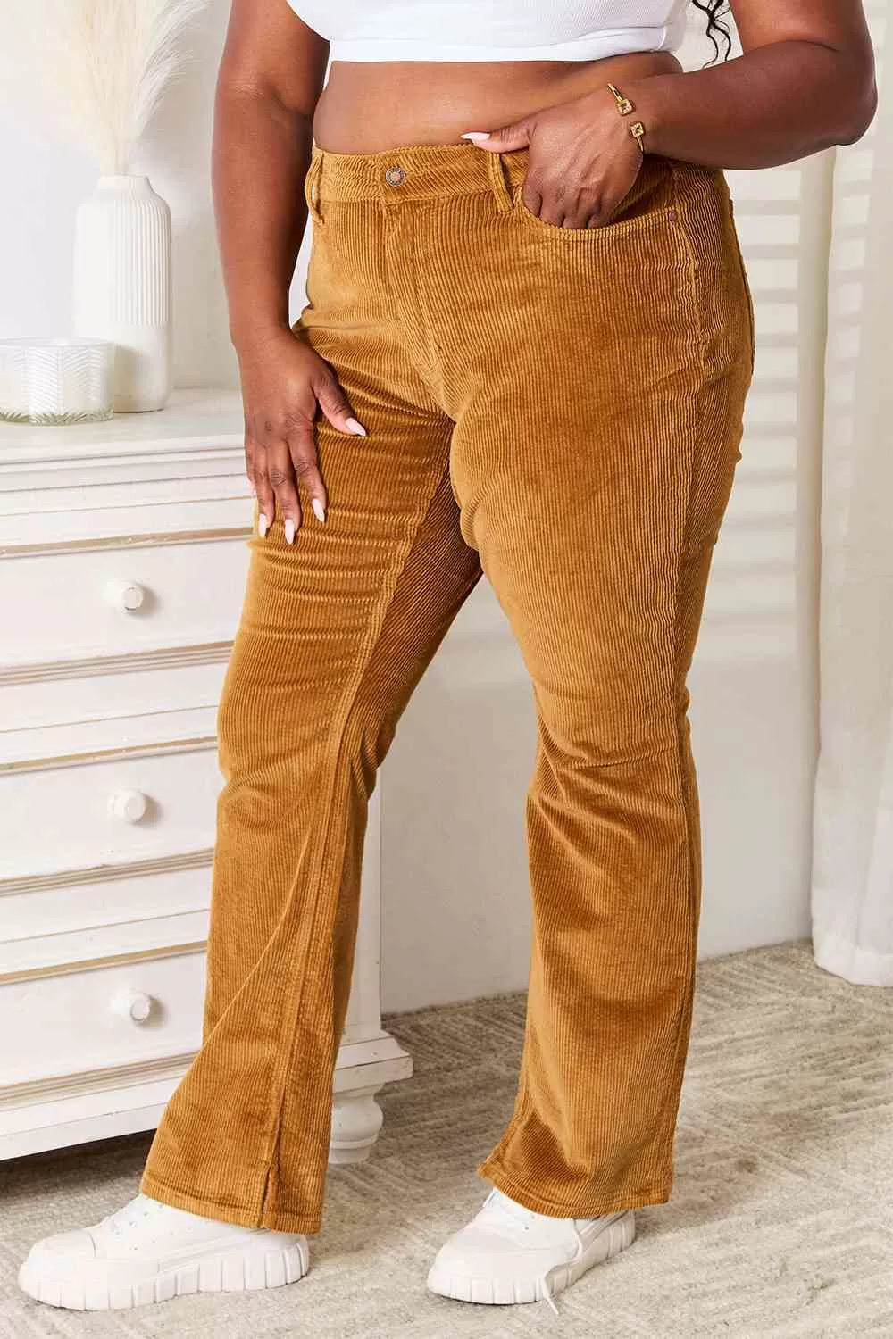 88521 Judy Blue Full Size Mid Rise Corduroy Pants