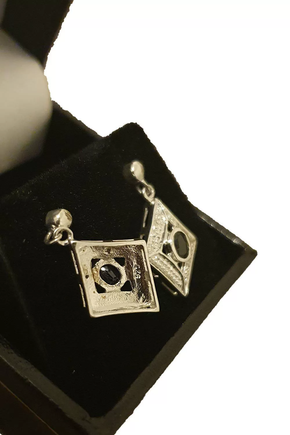 925 STERLING SILVER Unbranded Diamond Shaped Black Sapphire Earrings (0.7)