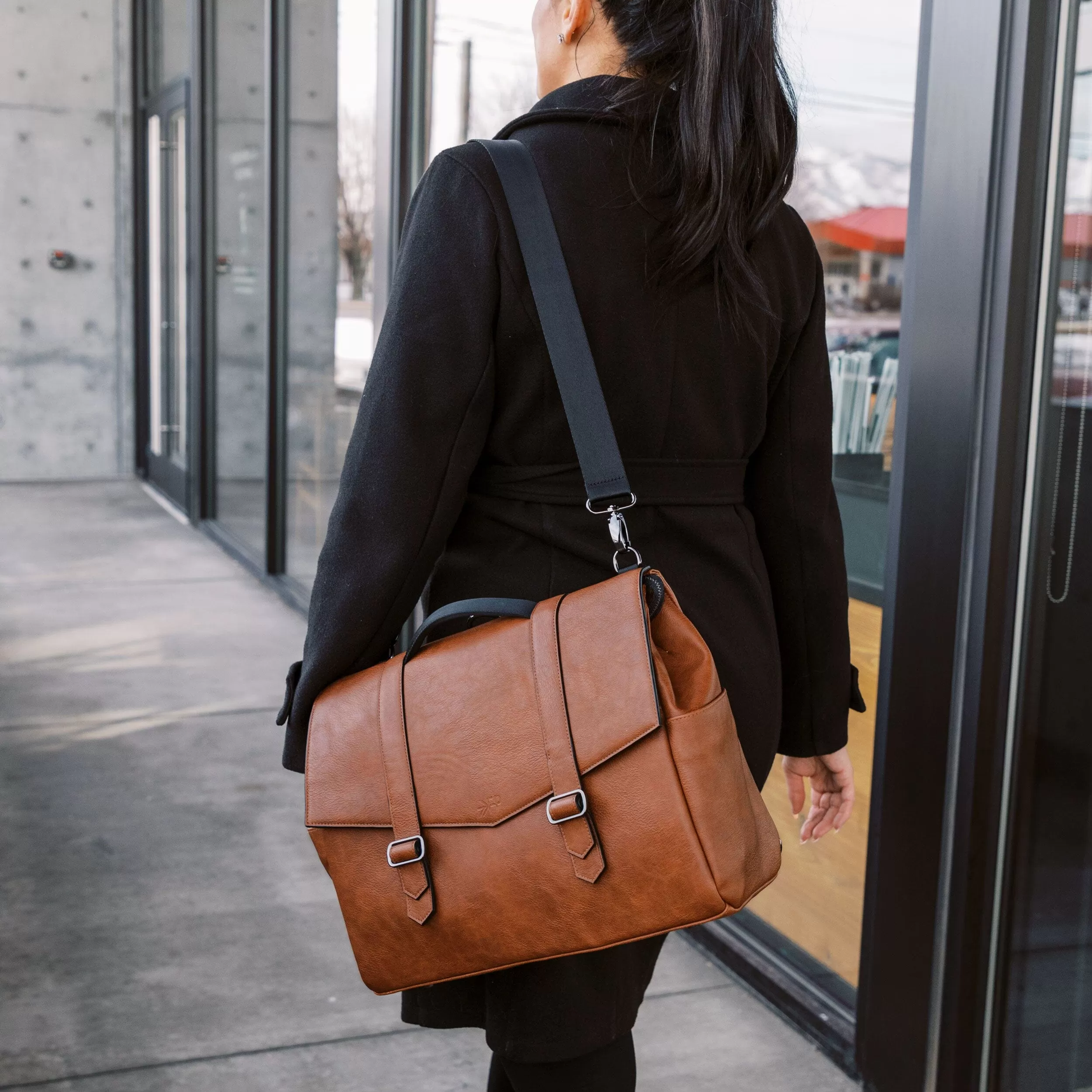 Amber Cambridge Messenger Bag