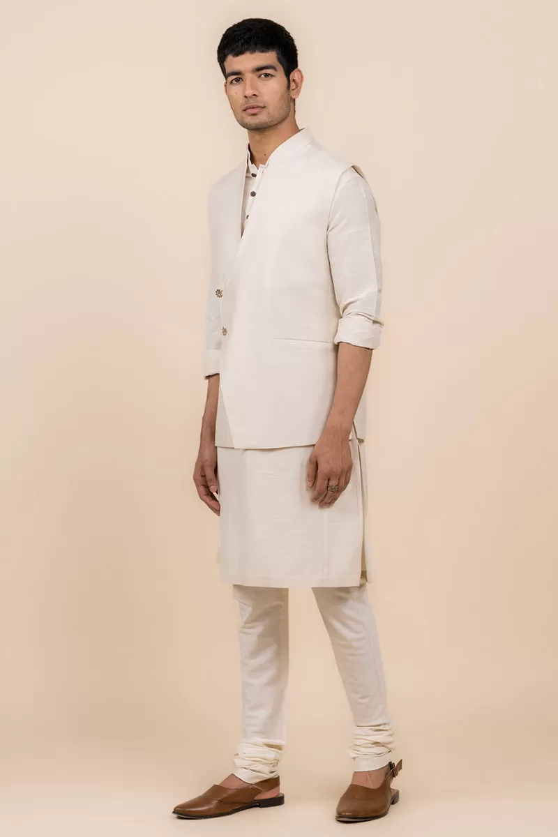 Angrakha Single Bundi In Textured Collar