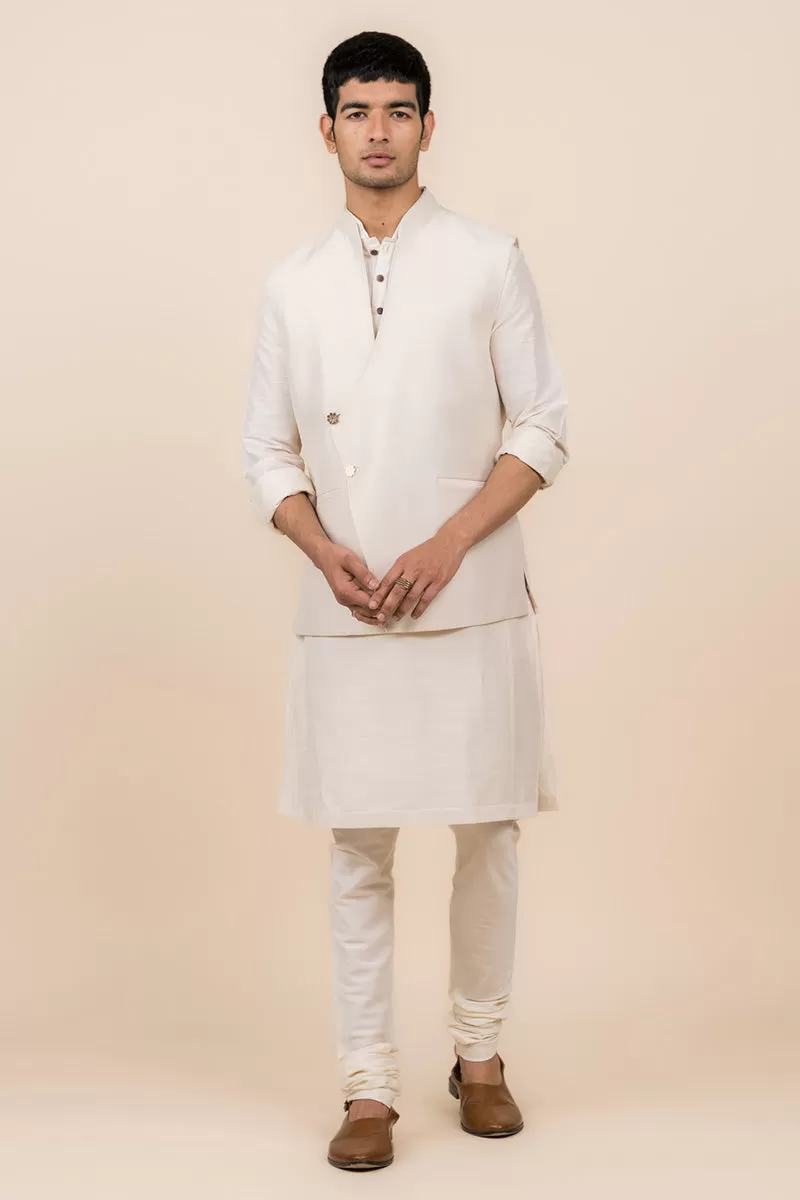 Angrakha Single Bundi In Textured Collar