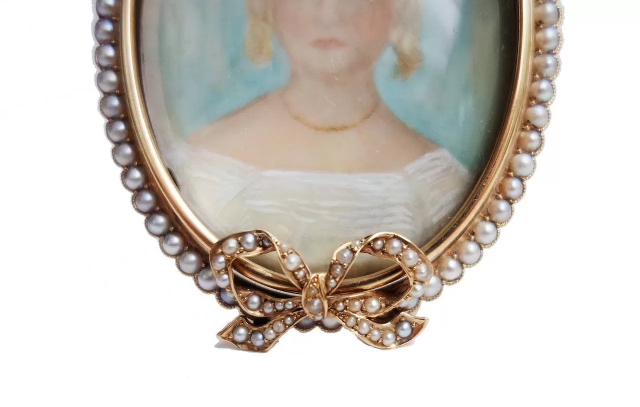 Antique Pearl Gold Portrait Miniature Picture Frame