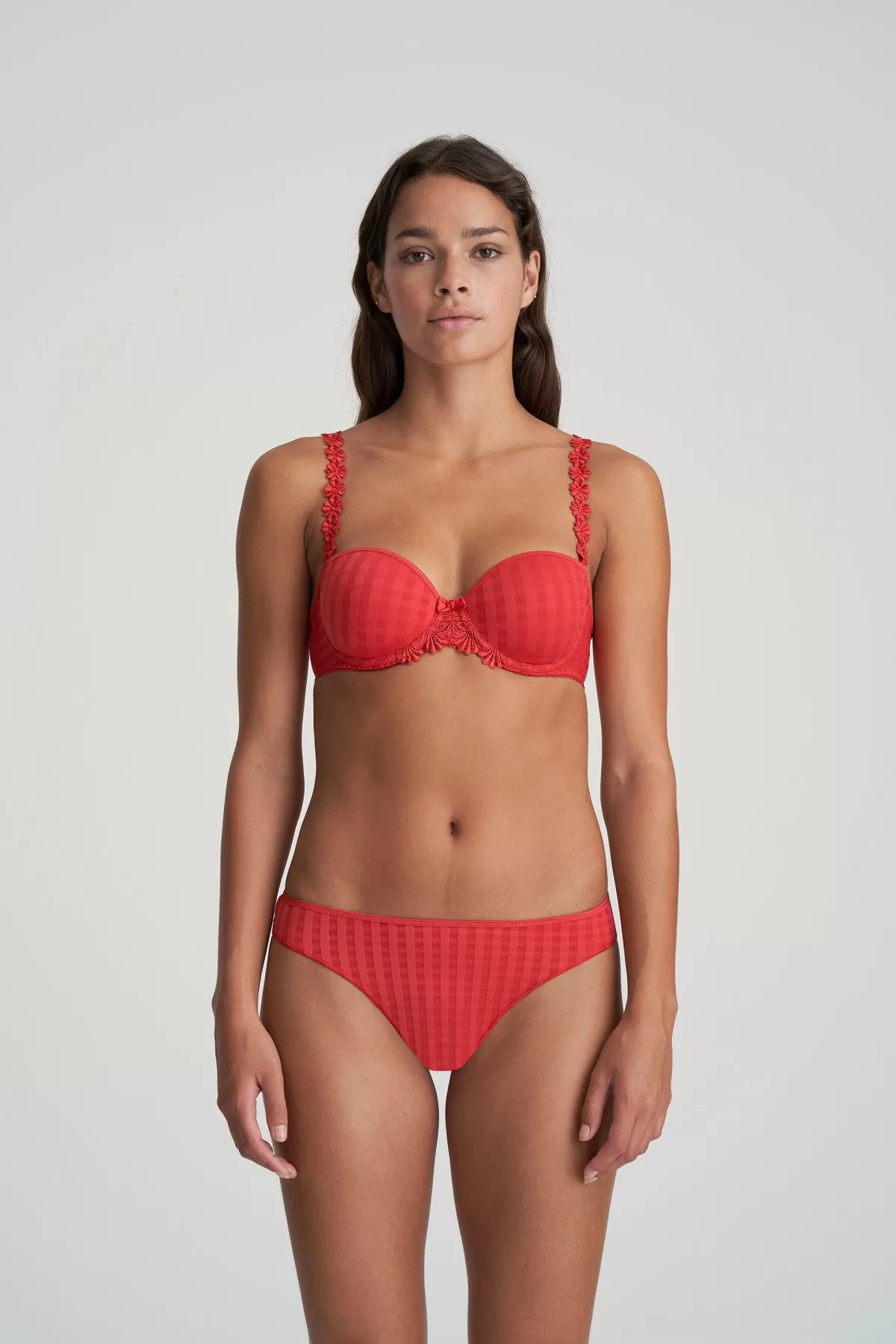 Avero Thong | Scarlet