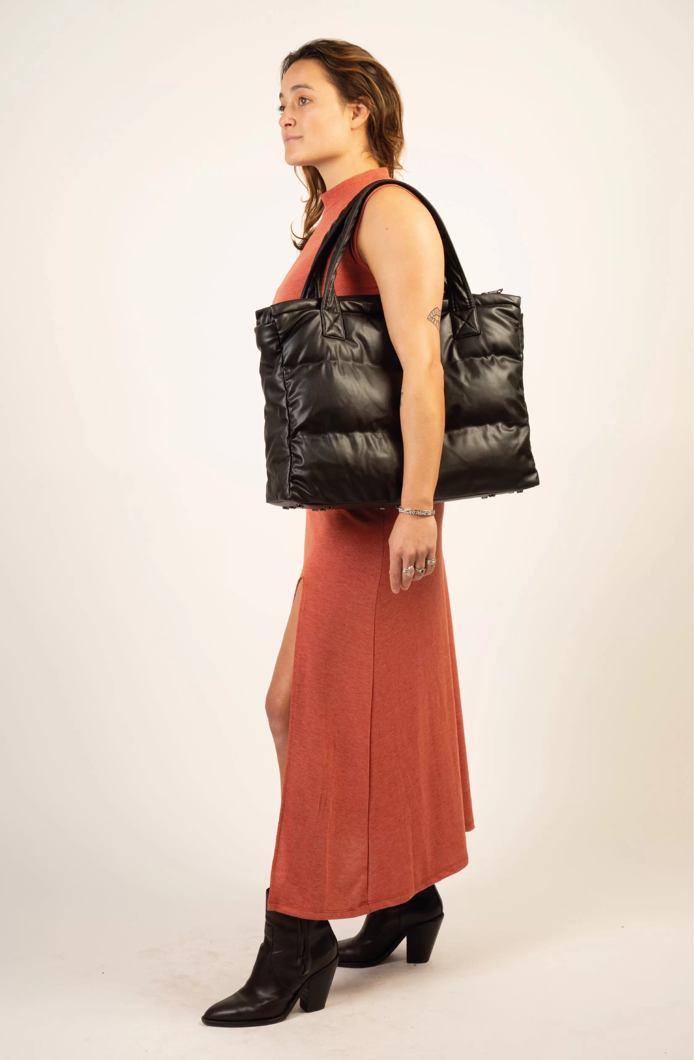 BLENHEIM II recycled vegan leather black puffer bag