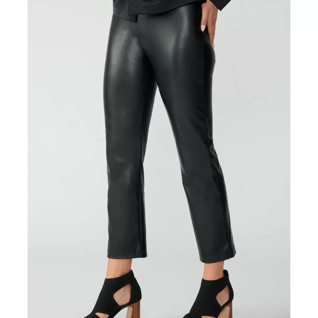 Carnaby Kick Crop High Rise Legging