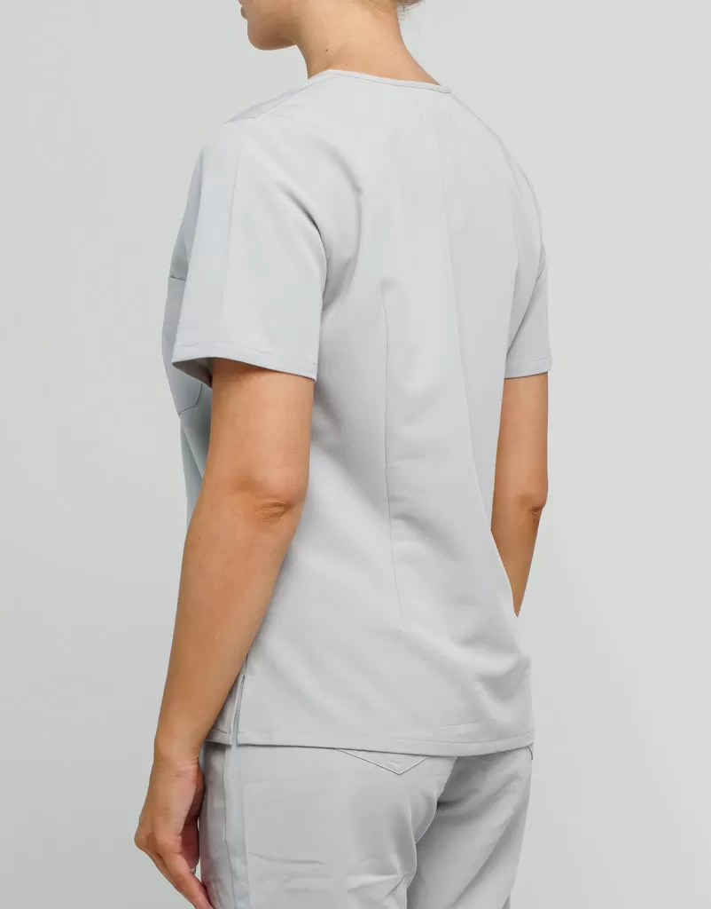 Essential One Pocket V Neck Scrub Top - Tail Light