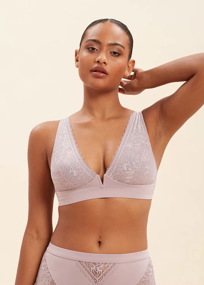 HANNAH Sexy Lace Wireless DeepV Unlined Bra Top