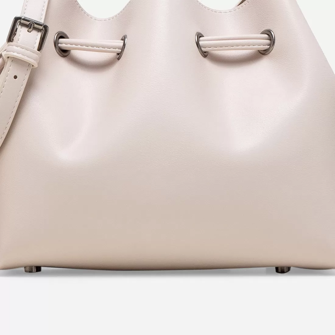 Lainey Bucket Bag