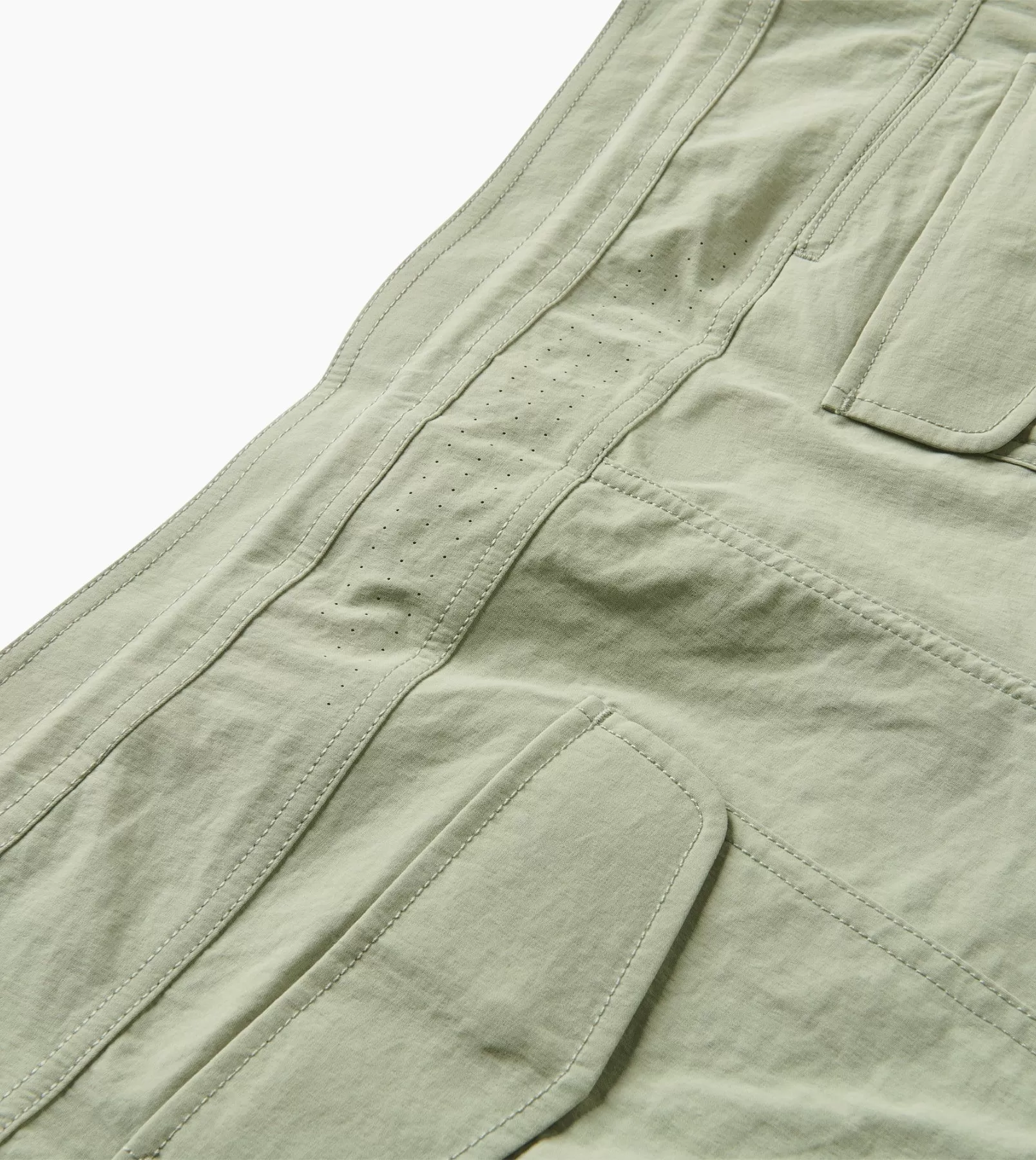 Layover Trail Shorts 17"