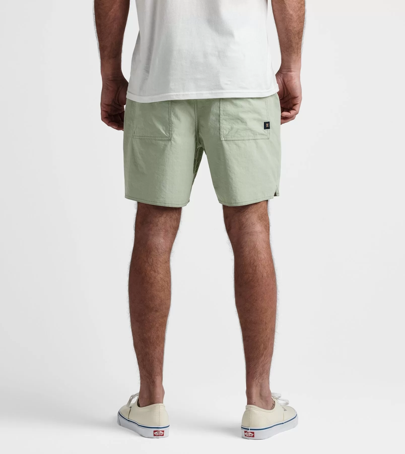 Layover Trail Shorts 17"