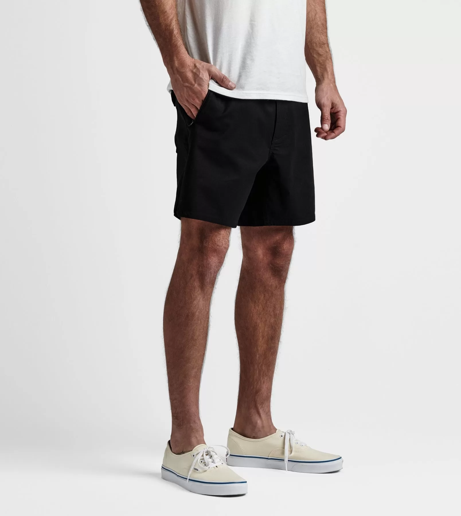 Layover Traveler Shorts 17"