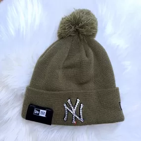 New Era Pom Pom Beanie (Khaki)