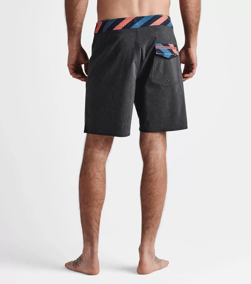 Passage Boardshorts 18"