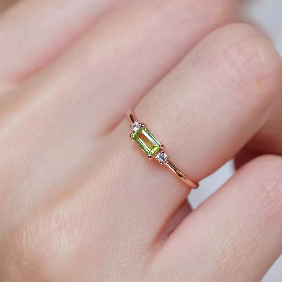 PERIDOT DIAMOND RING HEIDI