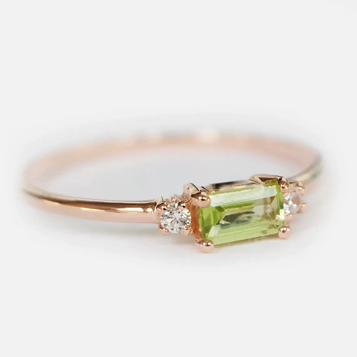 PERIDOT DIAMOND RING HEIDI