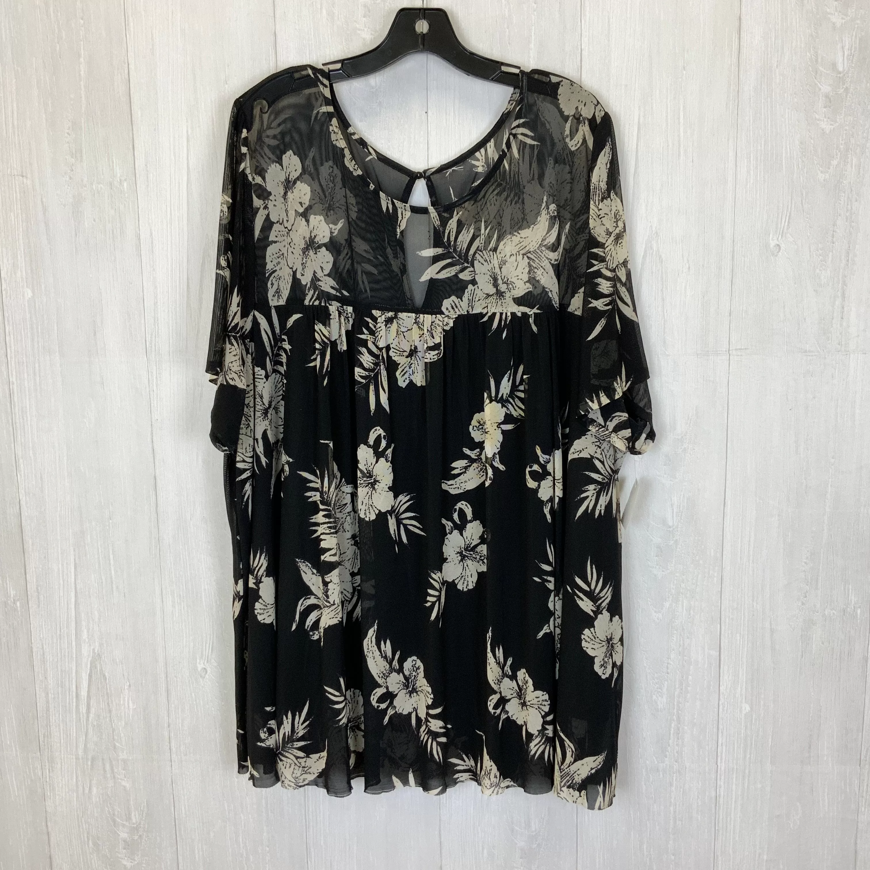 Top Short Sleeve By Clothes Mentor  Size: 3x